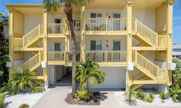 708 Gulf Boulevard, Unit D, Indian Rocks Beach, FL, 33785