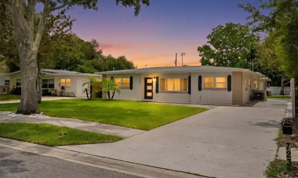 723 W Bayshore Drive, Tarpon Springs, FL, 34689