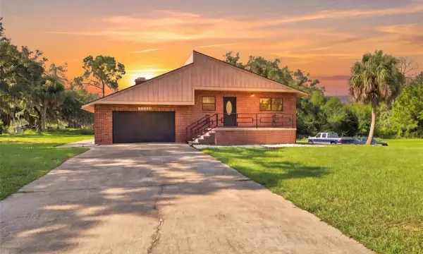 28850 Lindenhurst Drive, Wesley Chapel, FL, 33544