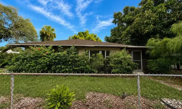 3801 E Osborne Avenue, Tampa, FL, 33610