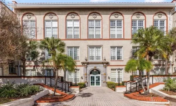 701 Mirror Lake Drive N, Unit 317, St Petersburg, FL, 33701