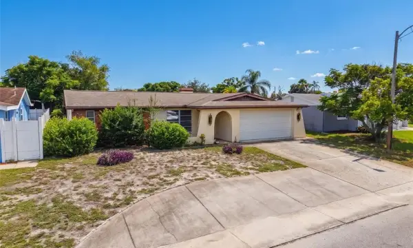 9916 Lake Chrise Lane, Port Richey, FL, 34668