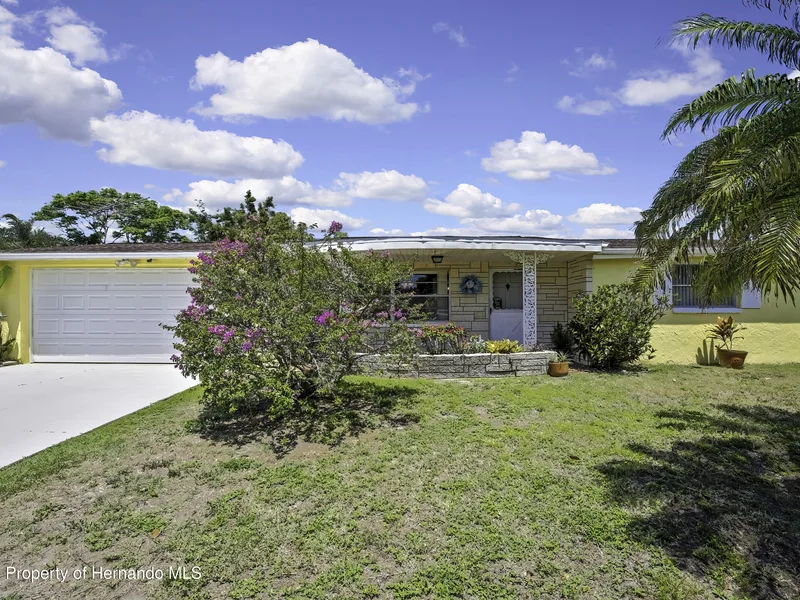 5239 Eagle Drive, Holiday, FL, 34690