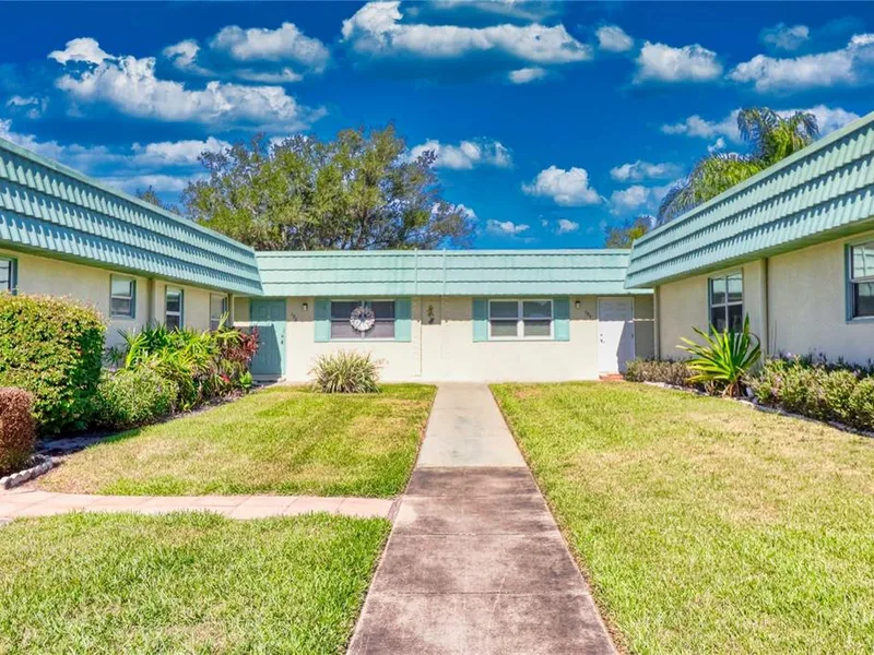 101 Cambridge Trail, Unit 196, Sun City Center, FL, 33573