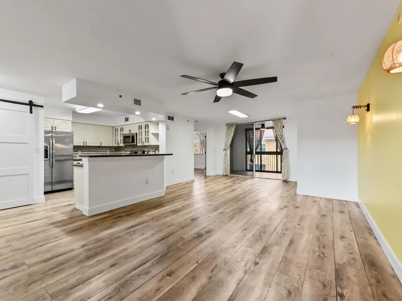 200 Scotia Drive 202, Hypoluxo, FL 33462