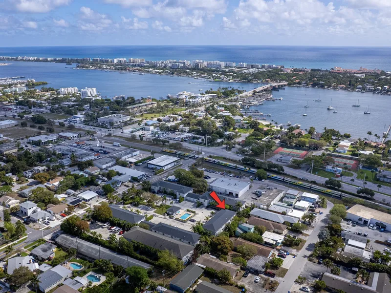 324 W Pine Street 11, Lantana, FL 33462