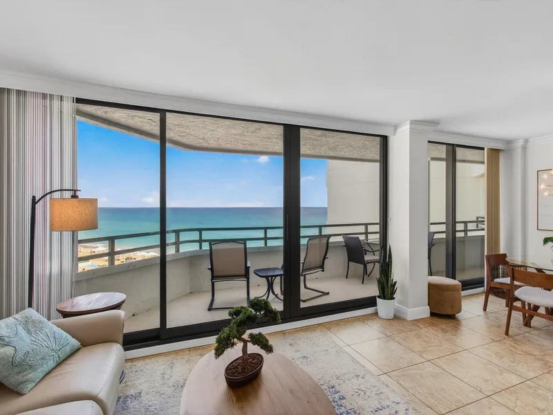 3560 S Ocean Boulevard 602, South Palm Beach, FL 33480