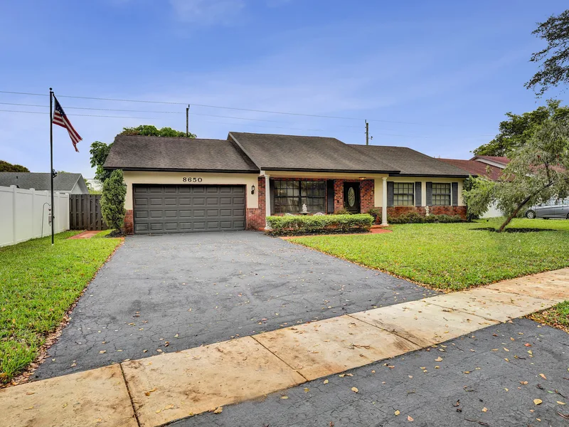 8650 SW 51st Street, Cooper City, FL 33328