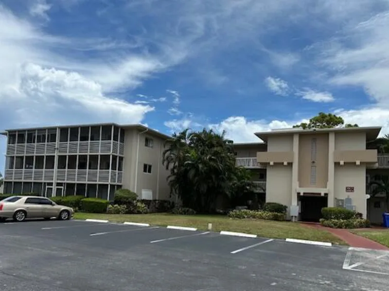 2562 Garden Drive N 305, Lake Worth Beach, FL 33461