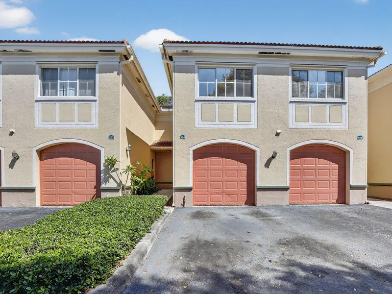 2486 Centergate Drive 204, Miramar, FL 33025