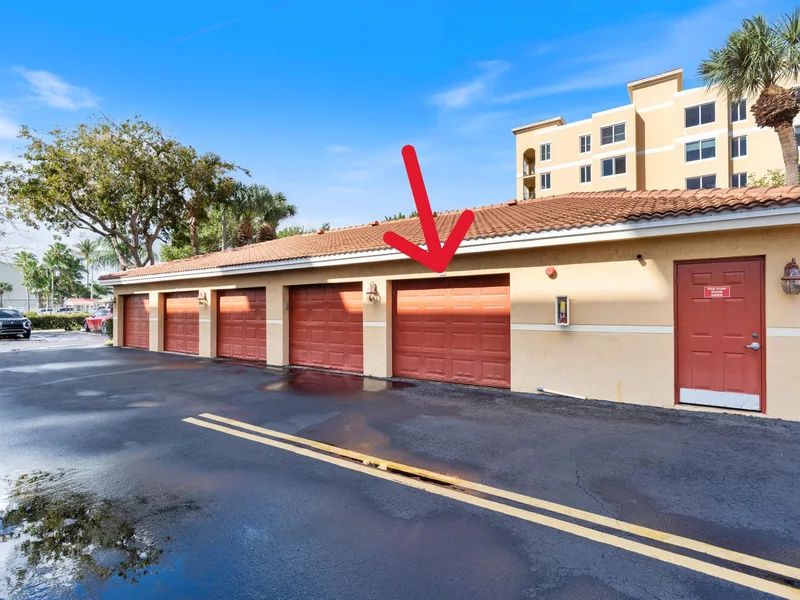 1200 Scotia Drive 404, Hypoluxo, FL 33462