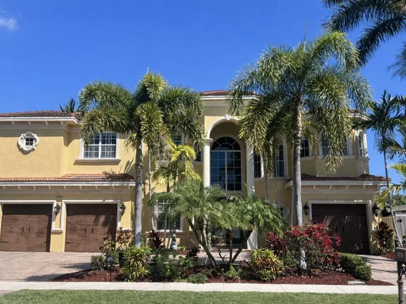 2221 NE 48th Court, Lighthouse Point, FL 33064