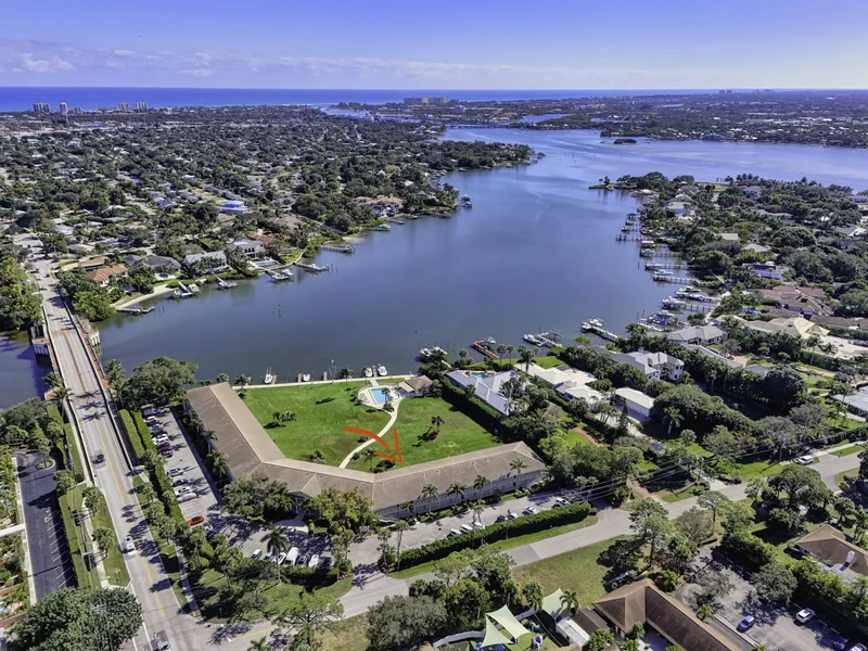 478 Tequesta Drive 205, Tequesta, FL 33469