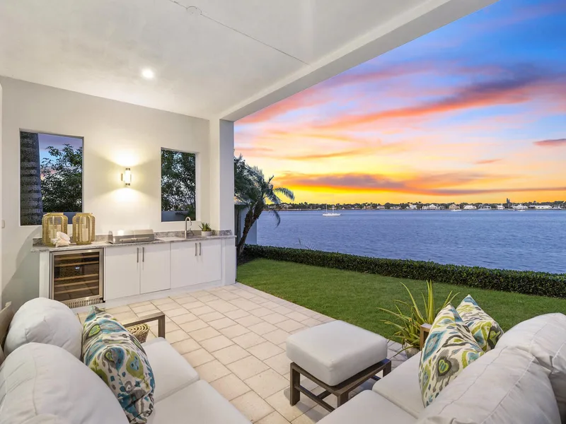 100 Water Club Court N, North Palm Beach, FL 33408