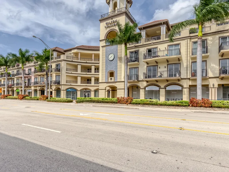 2631 NE 14th Avenue 406, Wilton Manors, FL 33334