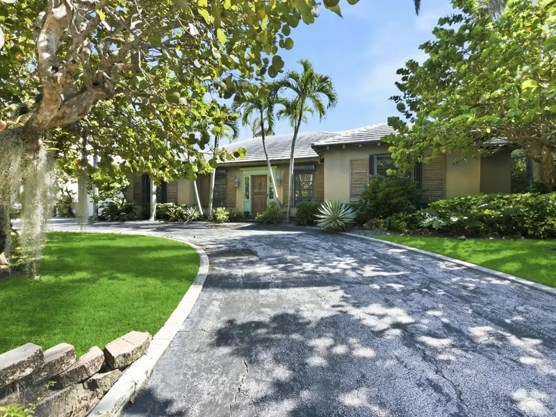 112 Algoma Road, Palm Beach, FL 33480