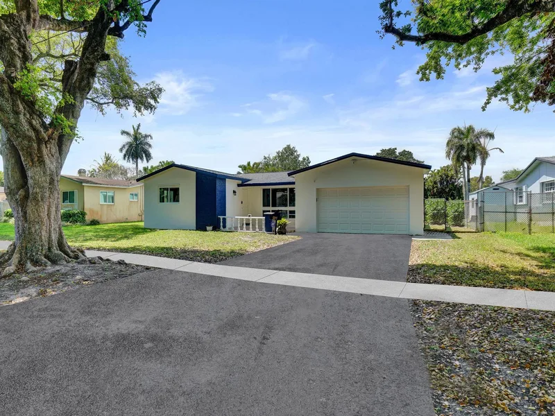 5211 SW 91st Terrace, Cooper City, FL 33328