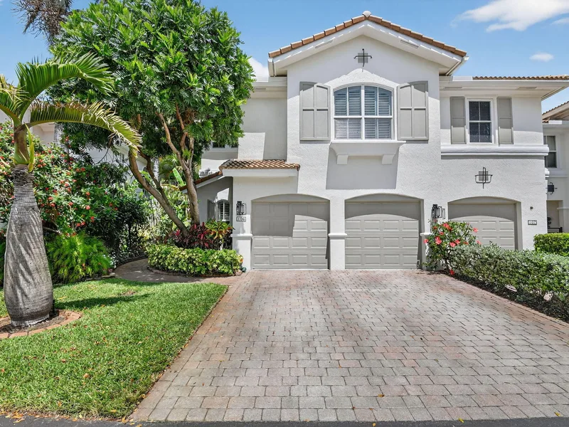 106 Las Brisas Circle, Hypoluxo, FL 33462