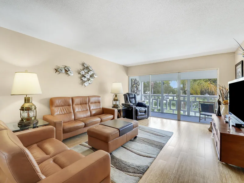 331 Tequesta Drive 213, Tequesta, FL 33469