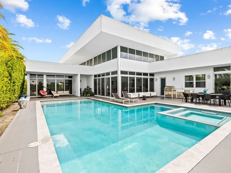 16758 Natures Way, Weston, FL 33326