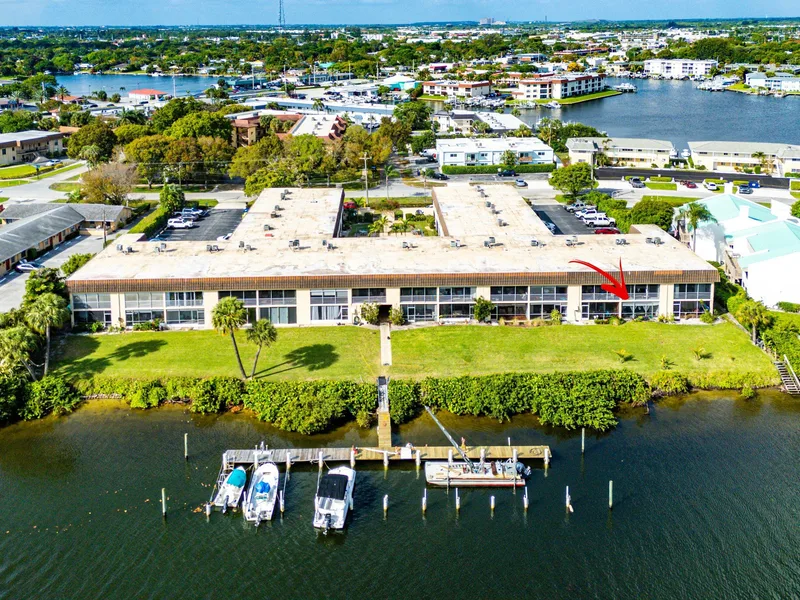 342 Southwind Drive 102, North Palm Beach, FL 33408