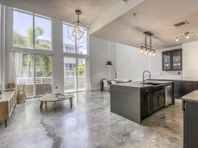 108 Lake Avenue 202, Lake Worth Beach, FL 33460