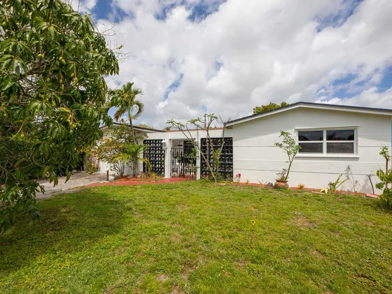 7717 Dilido Boulevard, Miramar, FL 33023