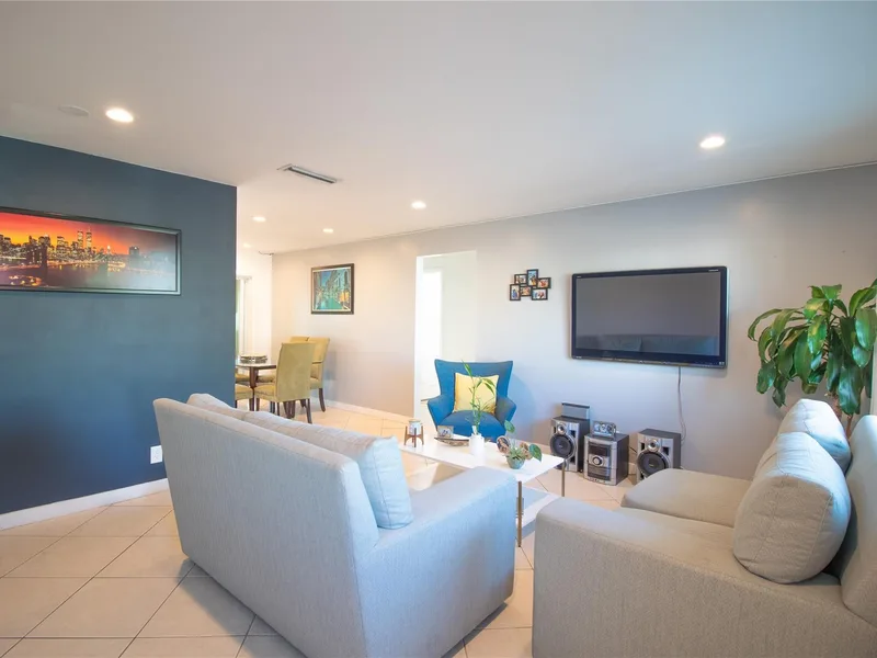 730 NW 75th Avenue, Margate, FL 33063