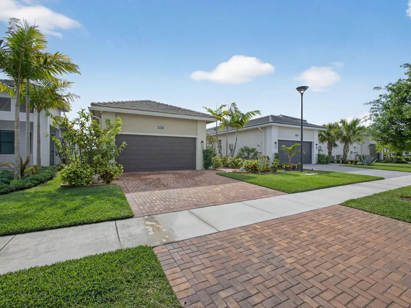 4805 Saint Armands Way, Westlake, FL 33470