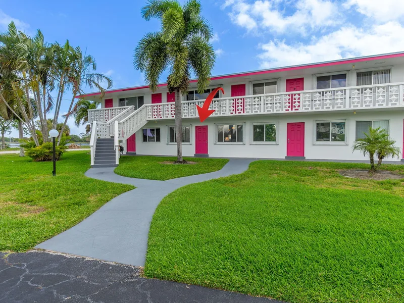 2180 Lake Osborne Drive 2, Lake Worth Beach, FL 33461