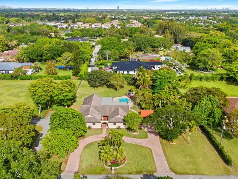 5500 SW 111th Terrace, Davie, FL 33328