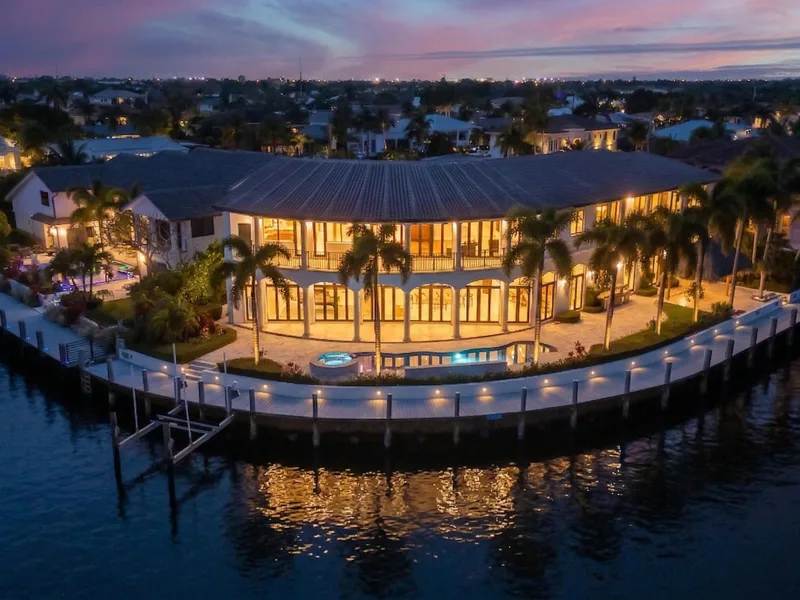 3700 NE 28th Avenue, Lighthouse Point, FL 33064