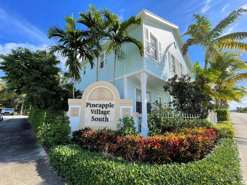 902 S Federal Highway 6, Lake Worth Beach, FL 33460