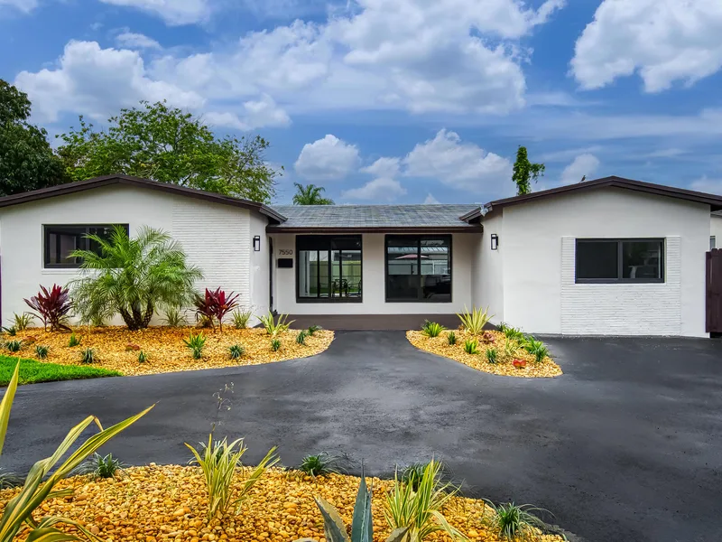 7550 Grandview Boulevard, Miramar, FL 33023