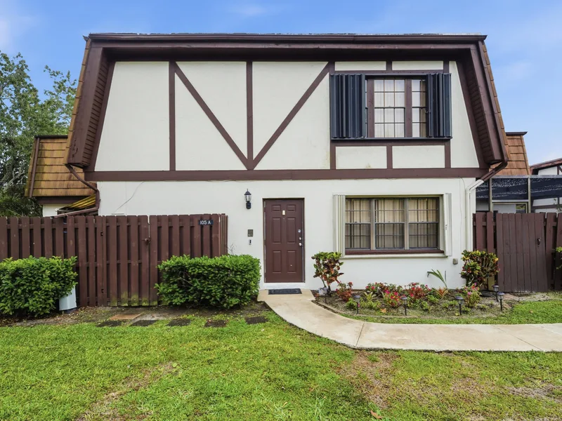 105 Weybridge Circle A, Royal Palm Beach, FL 33411