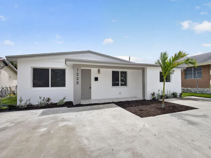 1225 W 32 Street, Riviera Beach, FL 33404