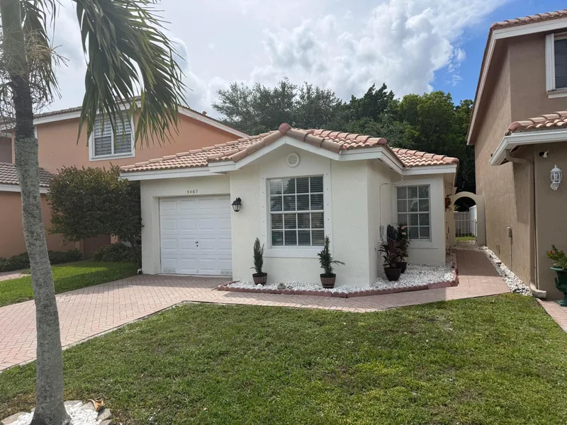 5467 NW 95th Avenue, Sunrise, FL 33351
