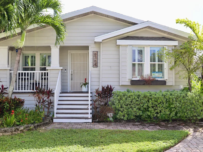 6164 N Ironwood Lane, Atlantis, FL 33462