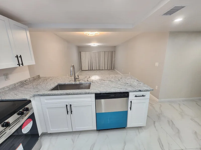 485 N Pine Island Road 204a, Plantation, FL 33324