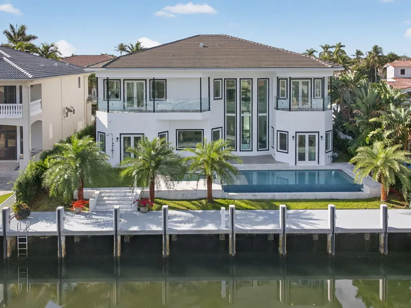 2641 NE 48th Street, Lighthouse Point, FL 33064