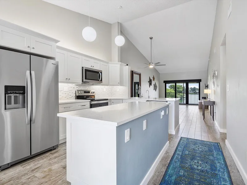 3200 NW 46th Street 203, Oakland Park, FL 33309