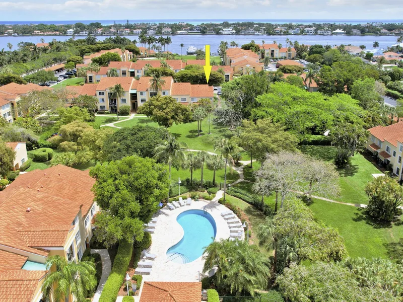 127 Yacht Club Way 101, Hypoluxo, FL 33462