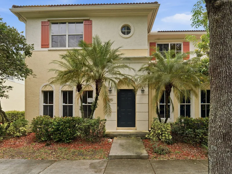 2465 SW 99th Way, Miramar, FL 33025