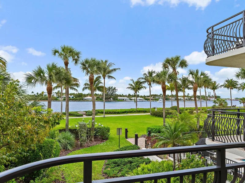 314 Inlet Way 101, Palm Beach Shores, FL 33404