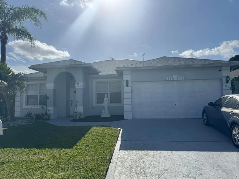 1011 Salmon Isle, Greenacres, FL 33413
