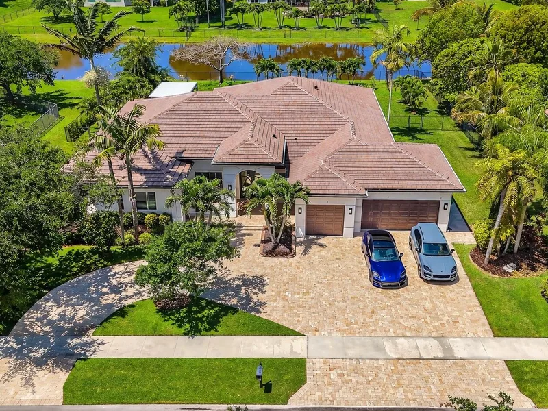 4377 SW 140th Avenue, Davie, FL 33330