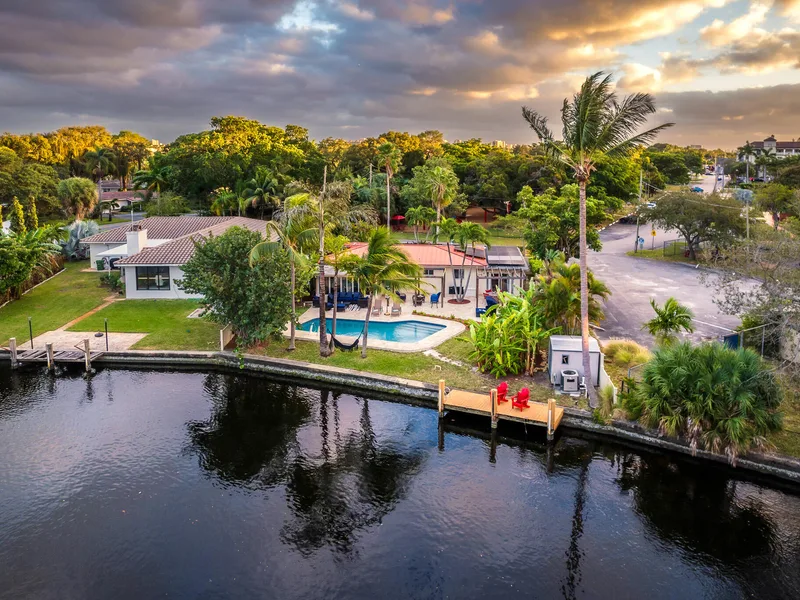 2757 NE 14th Avenue, Wilton Manors, FL 33334