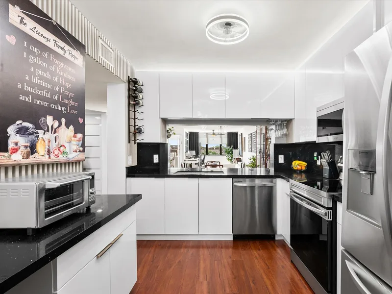 10360 NW 30th Court 403, Sunrise, FL 33322