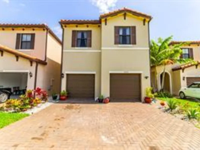 6026 Pine Tree Way 6026, Riviera Beach, FL 33410