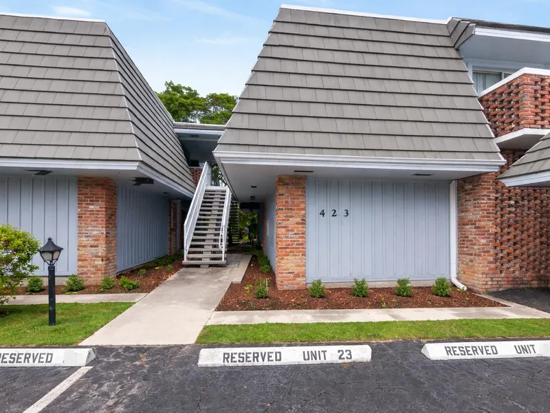 423 Pine Tree Court 23, Atlantis, FL 33462